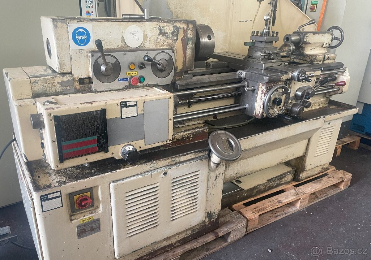 Soustruh hrotový SV 18 RA/750