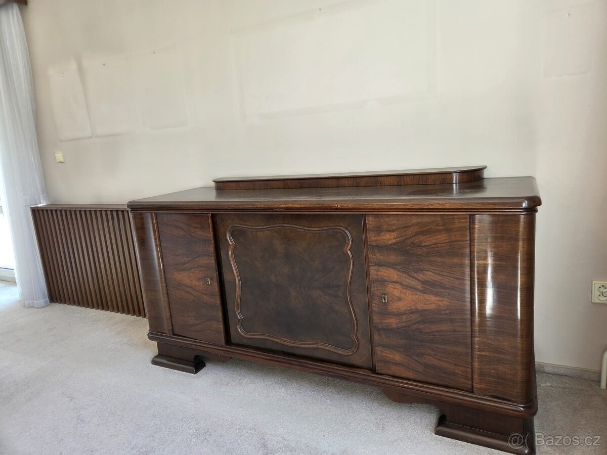 Stylový rustikální příborník / bufet – masivní dřevo, velmi