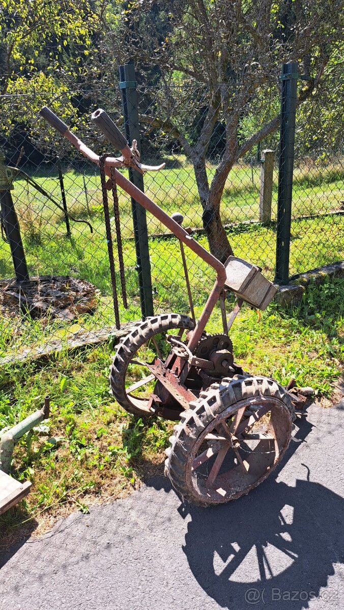 Motorobot rám a vozík domácí výroby