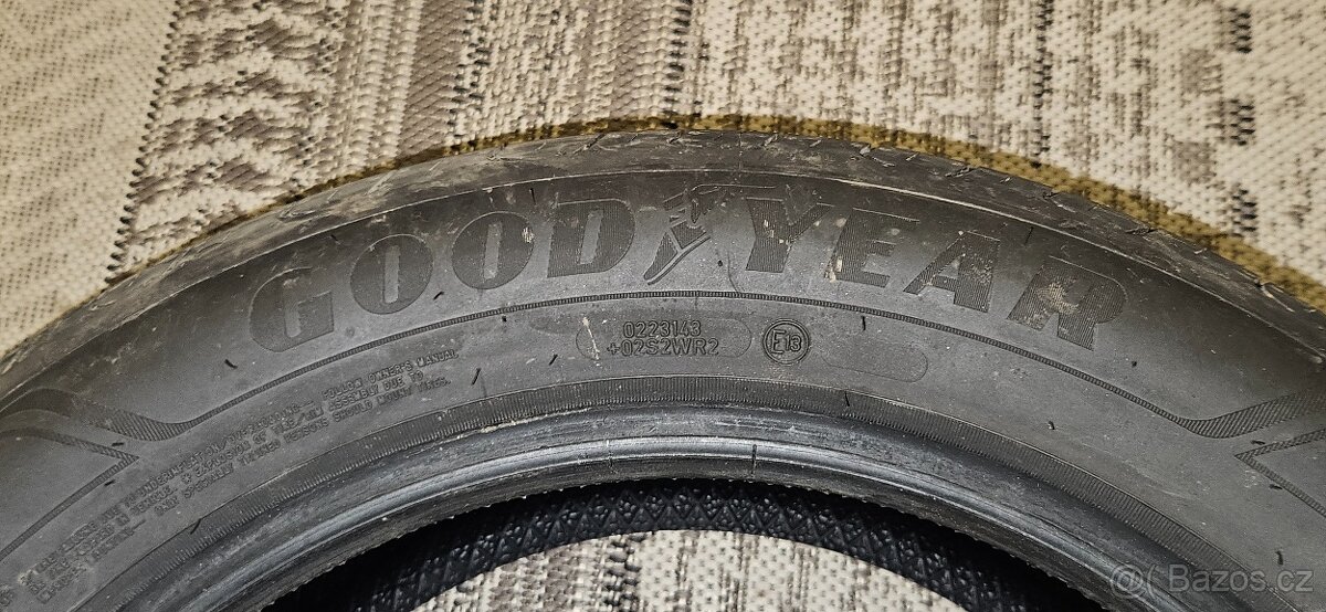 GOOD YEAR EFF.GRIP PERFORMII 215/55 R17-TOP