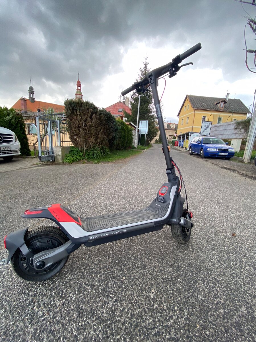 Elektrická koloběžka Segway P100SE