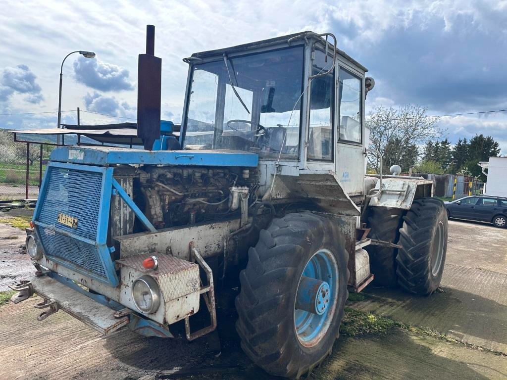 Prodej kolového traktoru LIAZ ŠT 180
