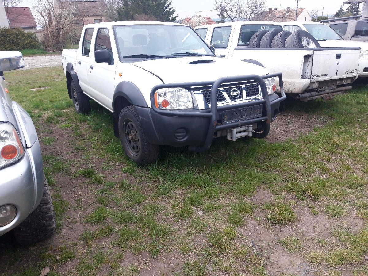 Nissan navara D22 Np300 pick up 98kw DÍLY.