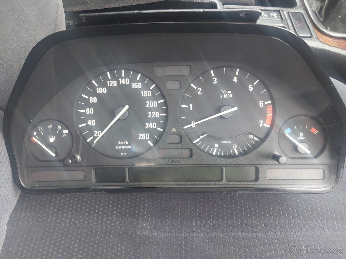 BMW e32 e34 přístrojovky