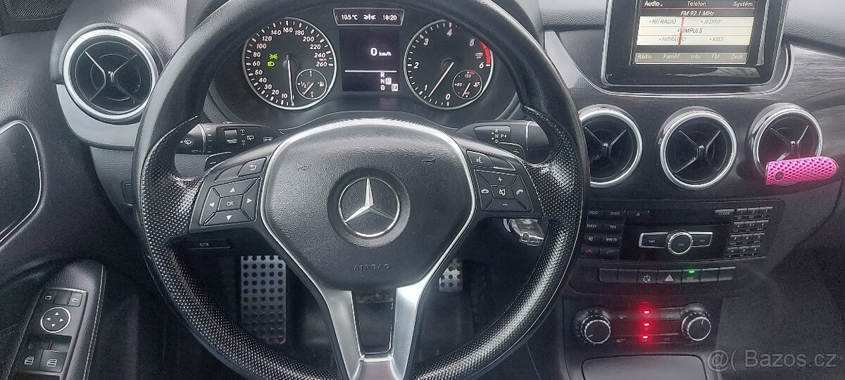 Mercedes-Benz b180