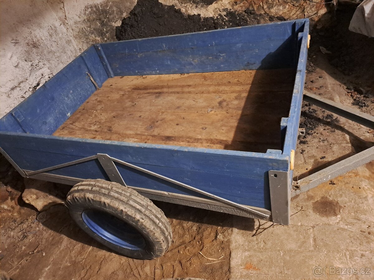 Prodám vlečky, dvoukoláky za traktor