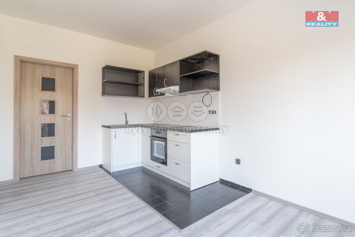 Pronájem bytu 2+kk, 63 m², Poděbrady, ul. Na Valech