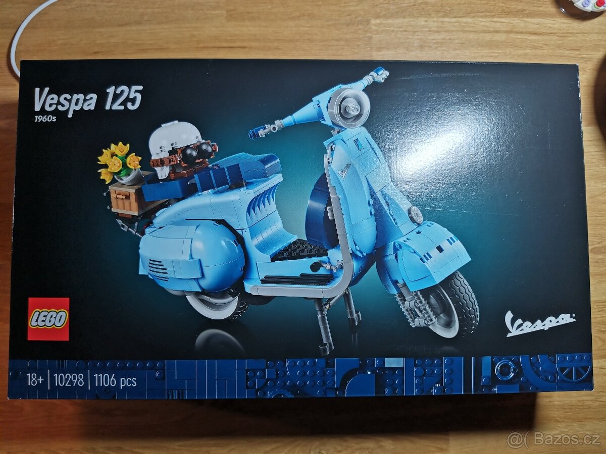 LEGO Icons 10298 Vespa 125