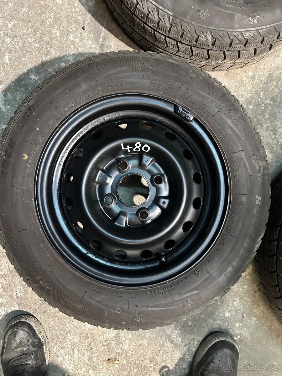 480 kola na Nissan NV200