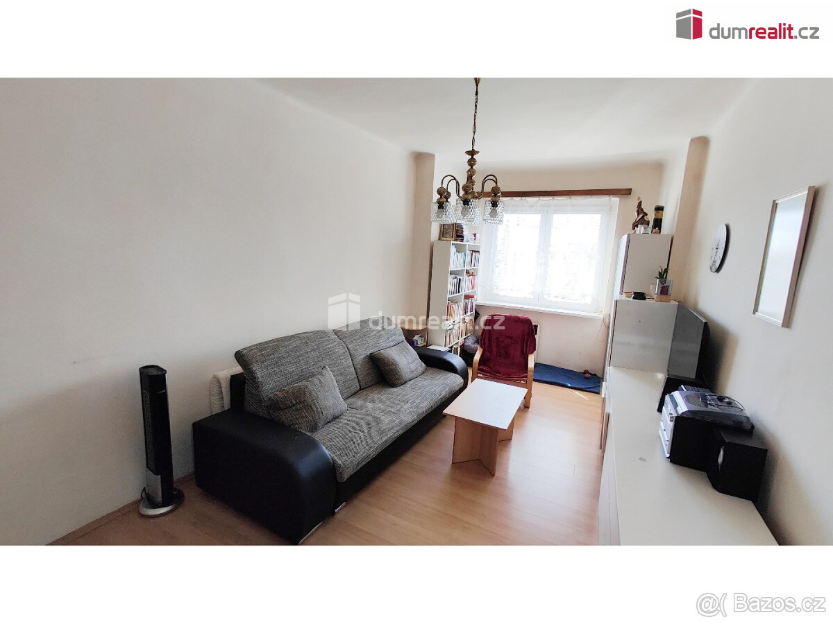 Pronájem bytu 2+1, 2.patro, 55 m2 + 5 m2 balkon, Praha 10- V