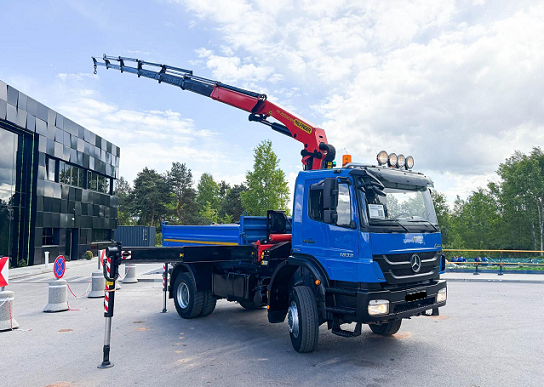 Mercedes-Benz AXOR 1833 4x4 - sklápěč s hydraulickou rukou