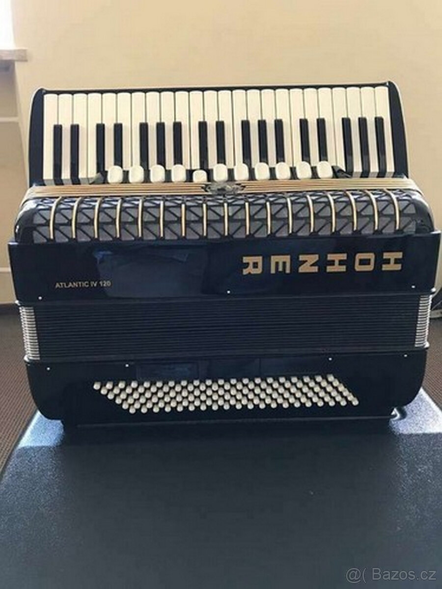 Akordeon Hohner Atlantik IV