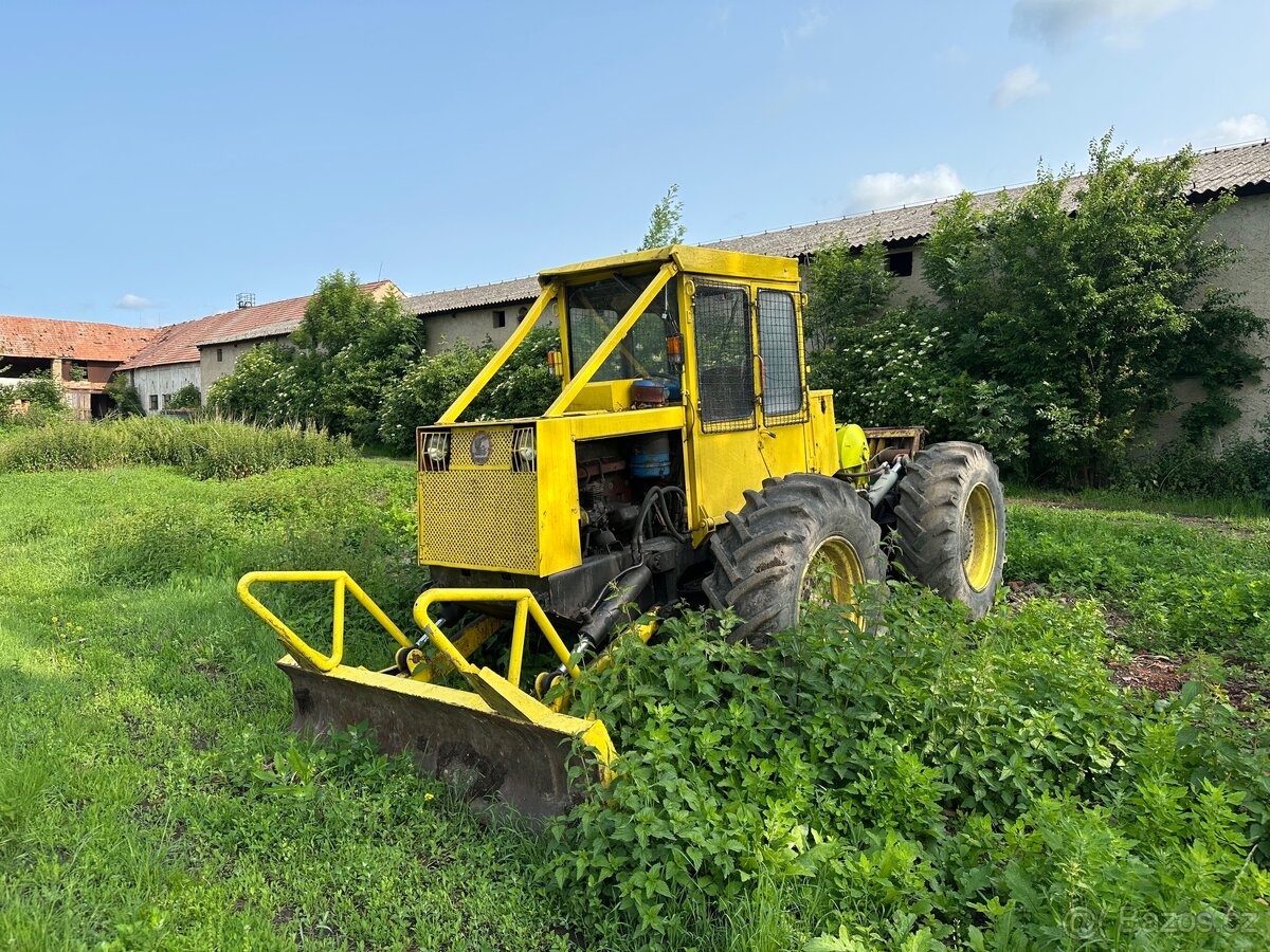 LKT 81 standart se sklopným štítem