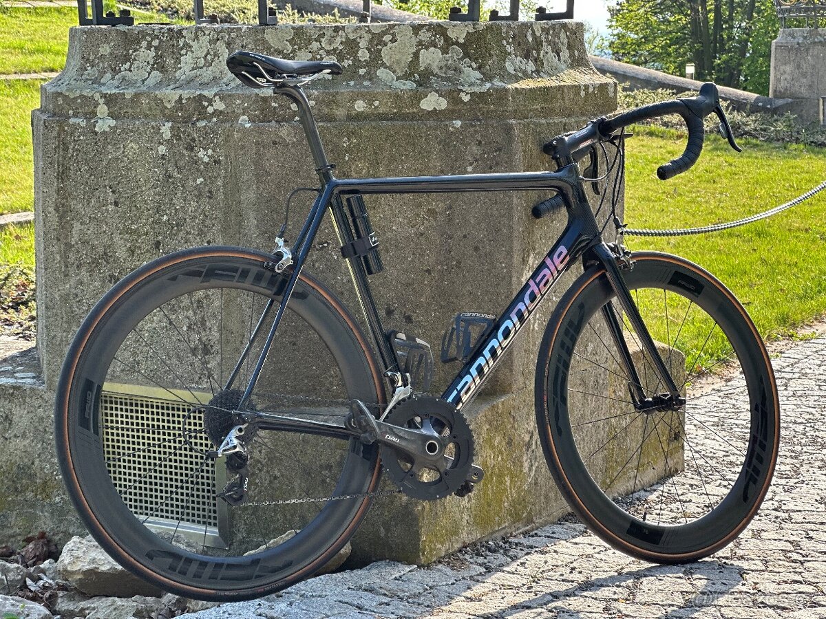 Cannondale SuperSix EVO - ultra lehká raketa
