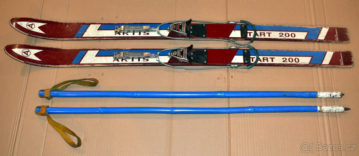 Starožitné dětské lyže 120 cm