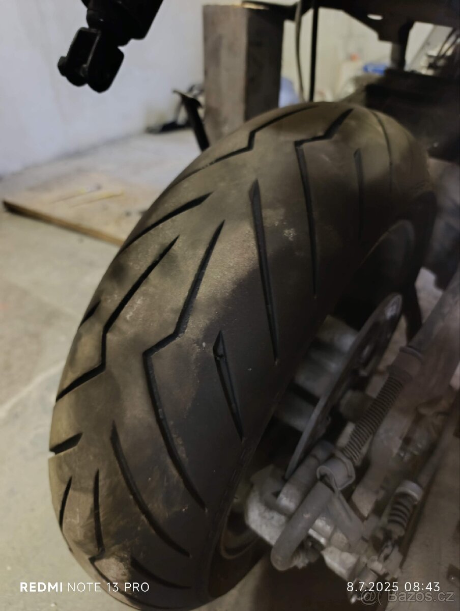 Suzuki Burgman 650
