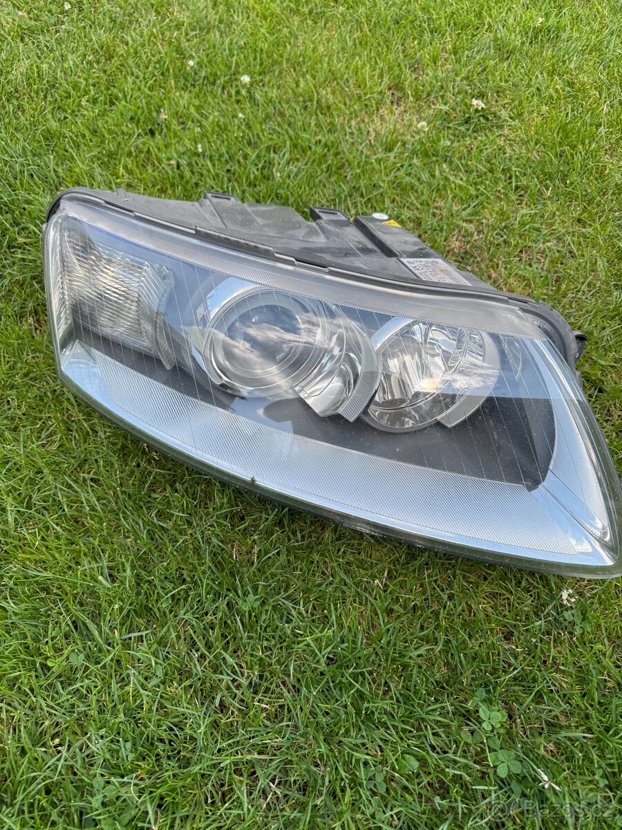 Světlo Audi a6 4f