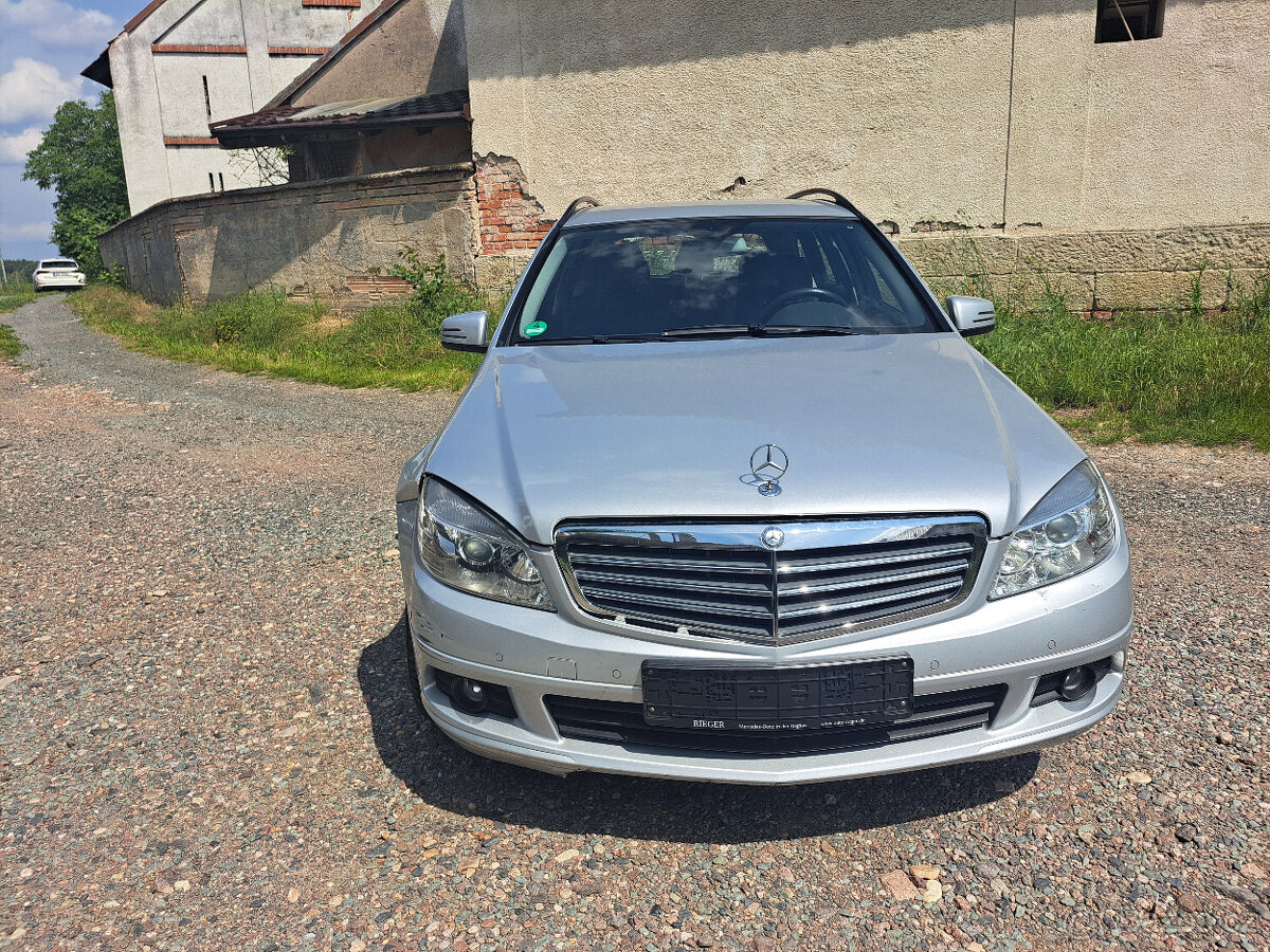 motor Mercedes OM651