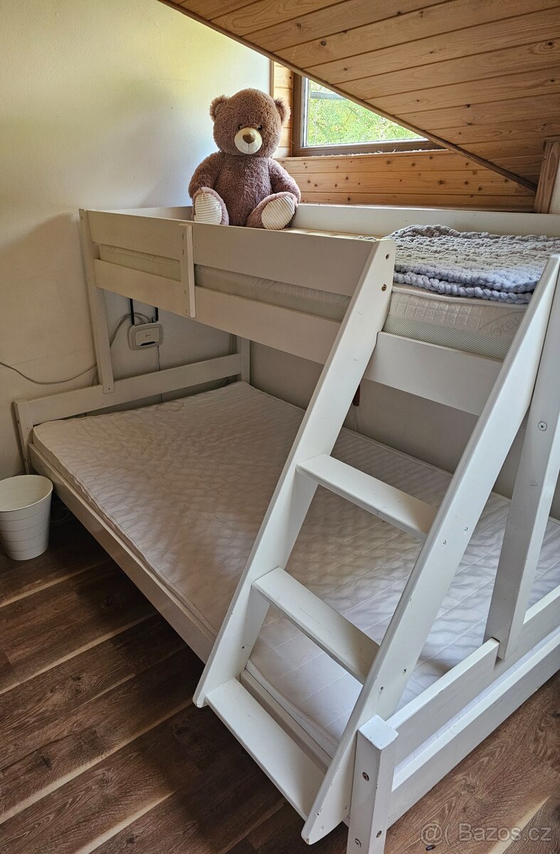 Dvoupatrová postel