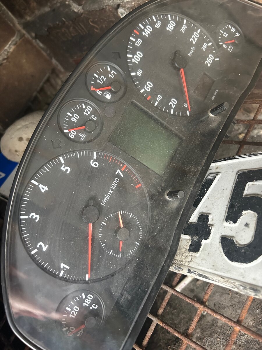 Audi budíky ( maxidot )