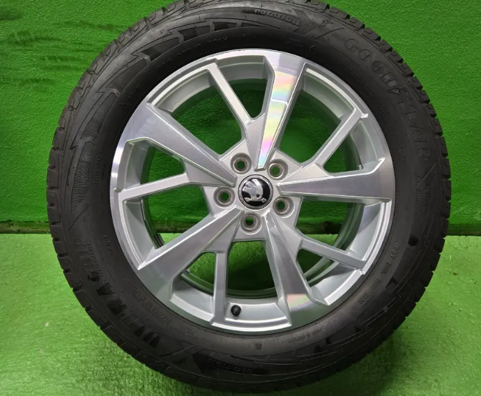 ZIMNÍ KOMPLET ŠKODA KODIAQ 18" 5X112 ET43 7J
