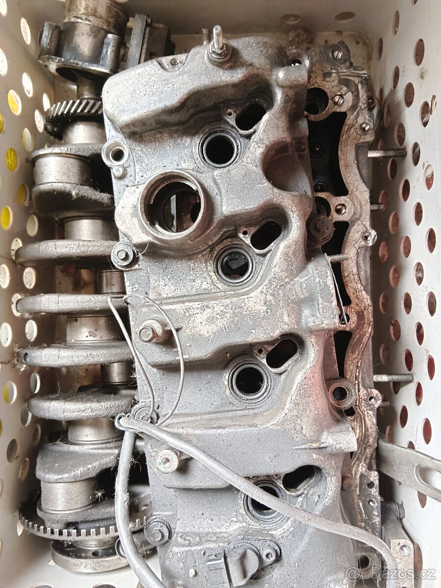 Prodám náhradní díly na motor captivy