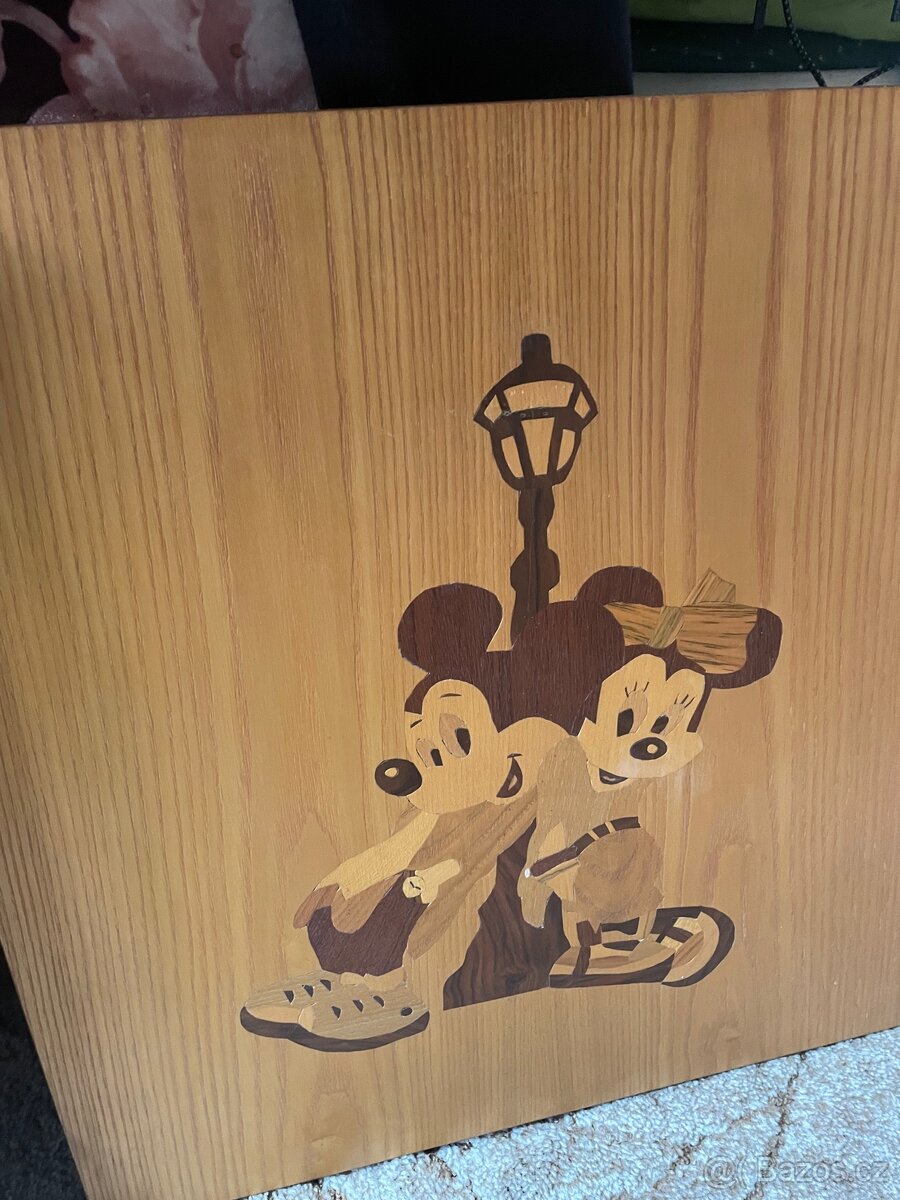 Ručně vyřezávaný obraz