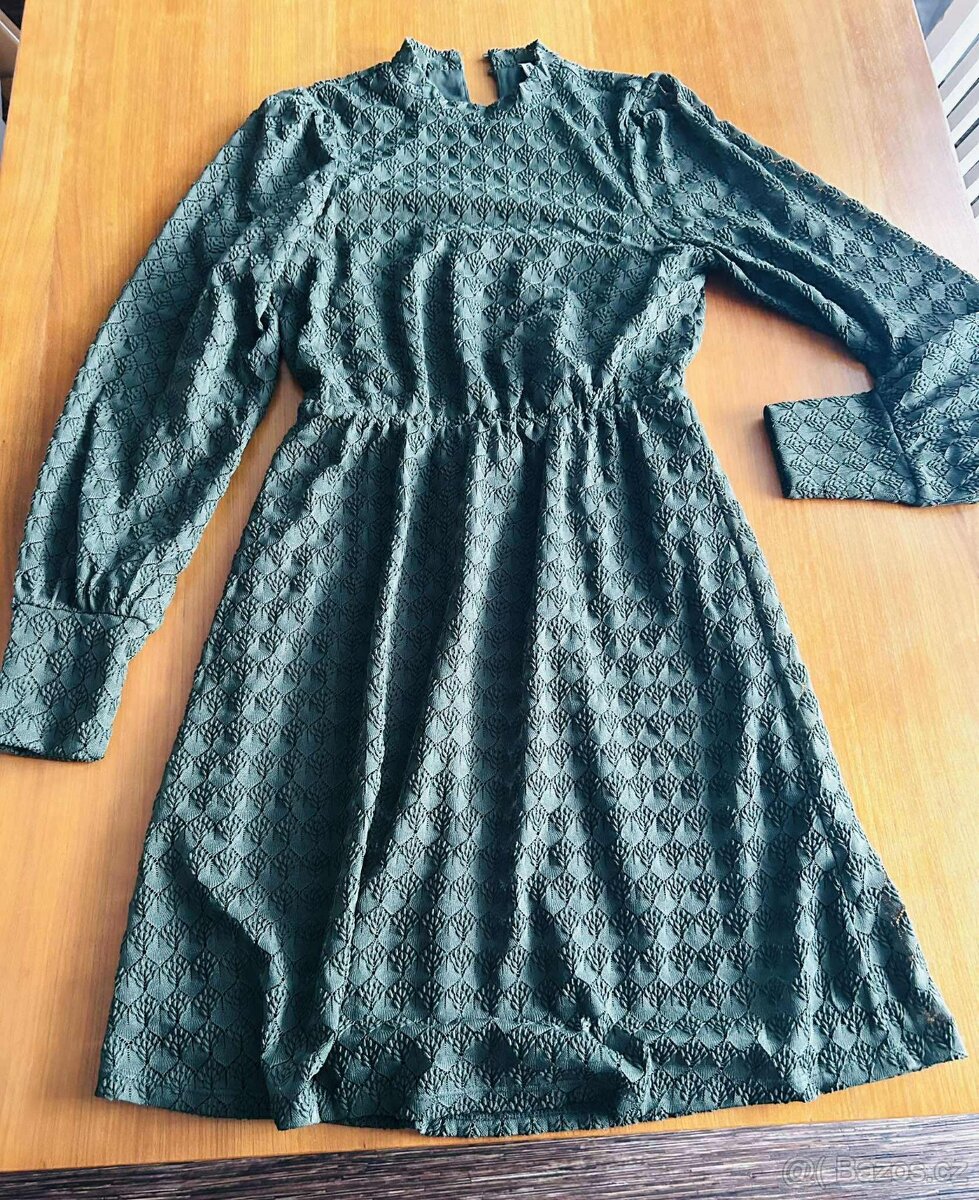 Nové šaty zn. Only vel. S