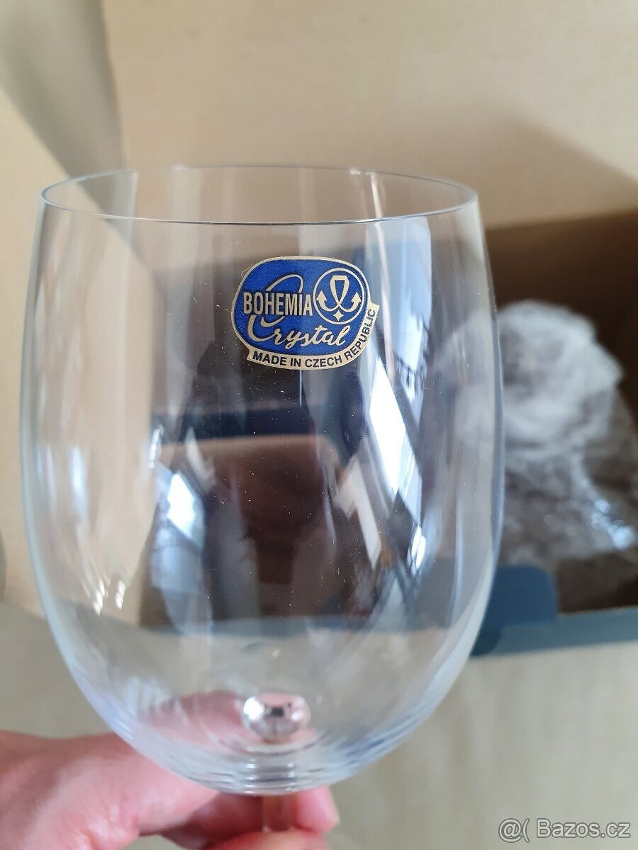 Karafa na víno a sklenice od Bohemia Crystal