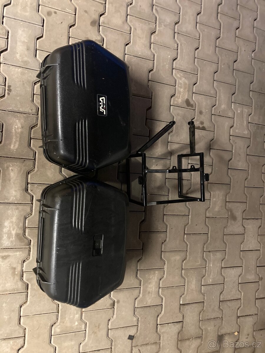 Kufry Givi, Buell M2