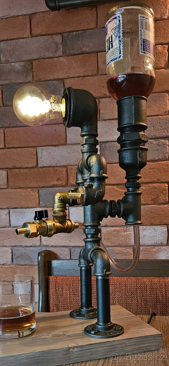 Industriální dávkovač alkoholu+lampička