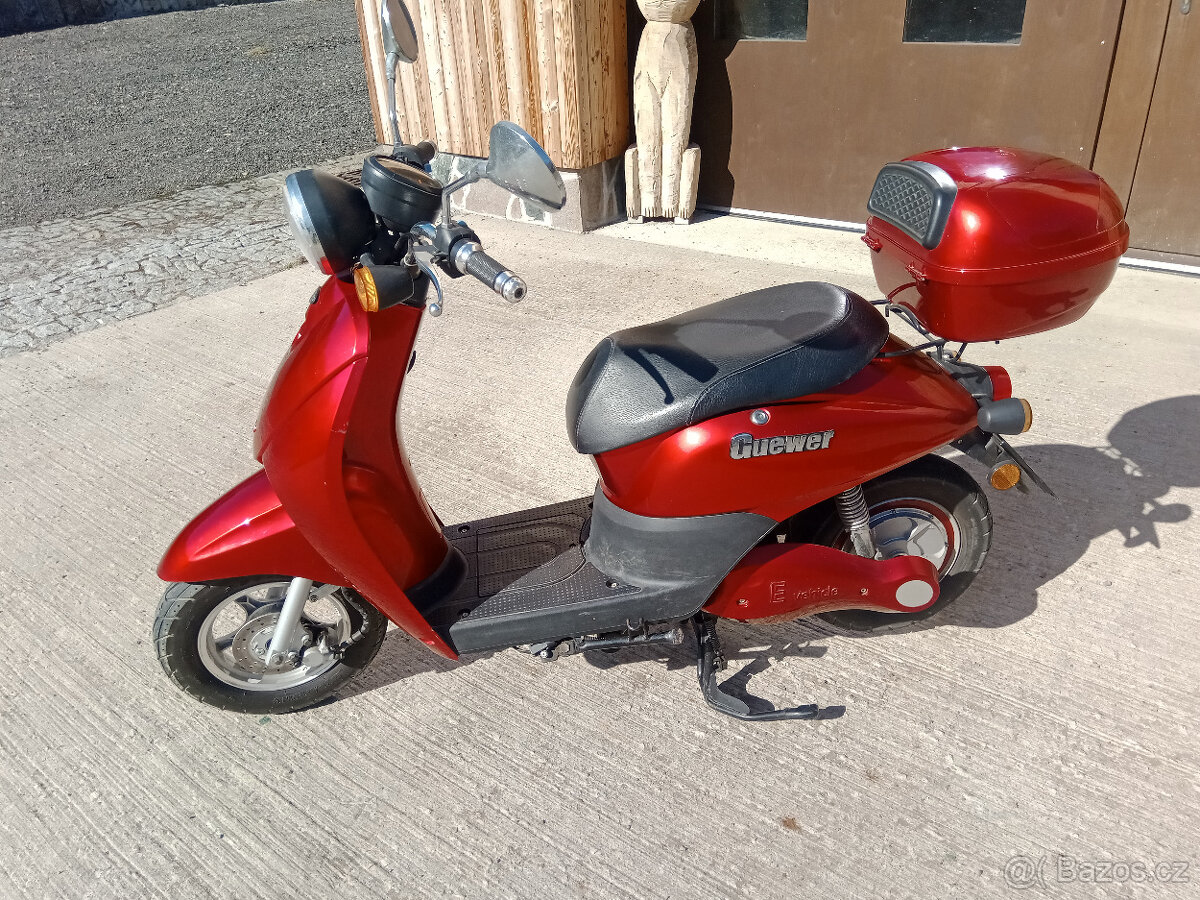 elektroskutr Guewer