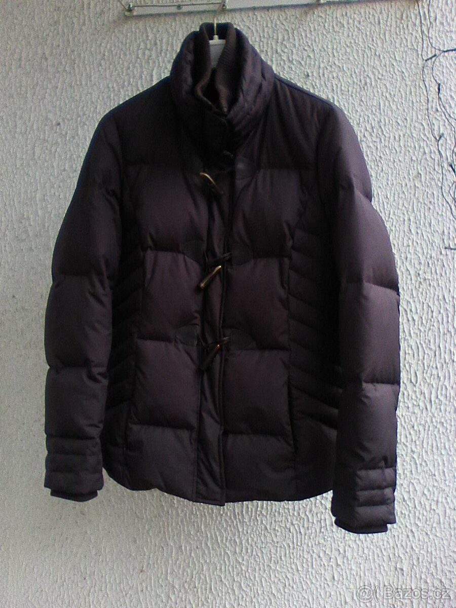 Dámská prošívaná péřová bunda zn. Esprit, vel. 40