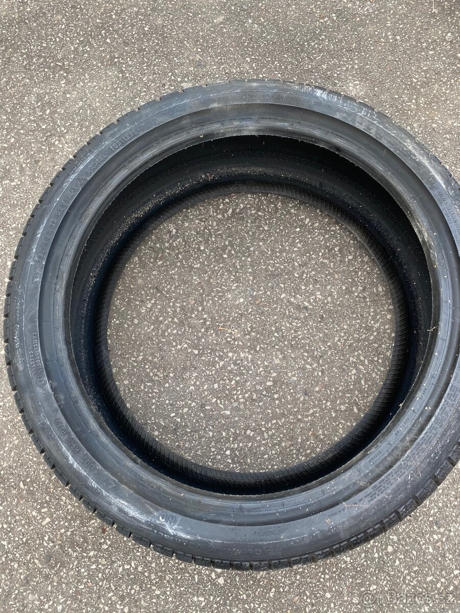 Zimní pneu 235/40 r19 continental