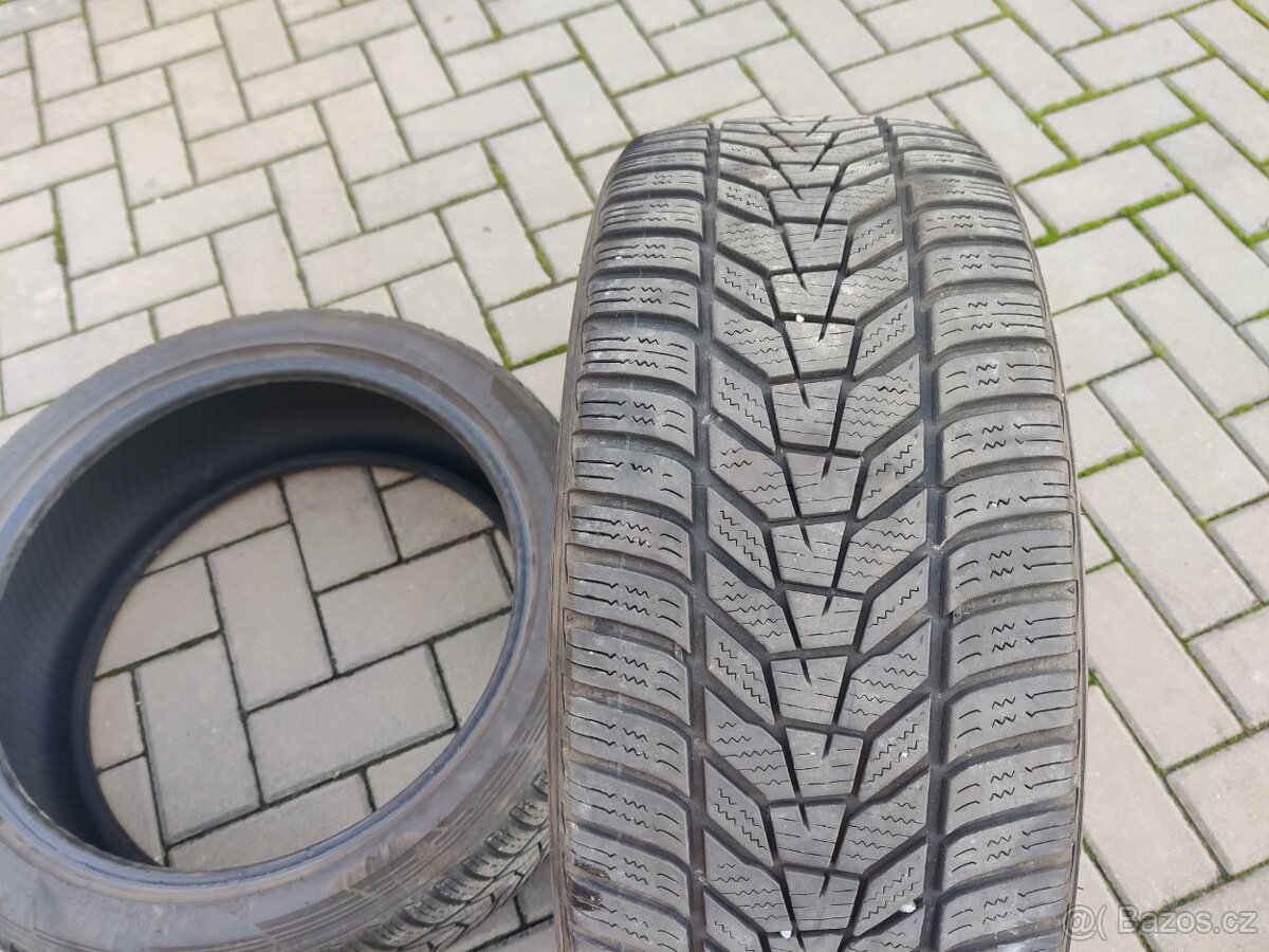 Zimní pneu Hankook 215/45 R18