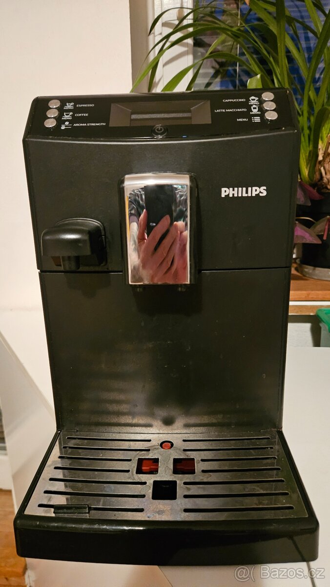 Kavovar Philips EP3551