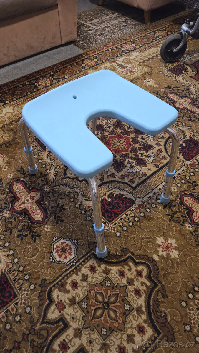 Zdravotní sedátko a madla do sprchy