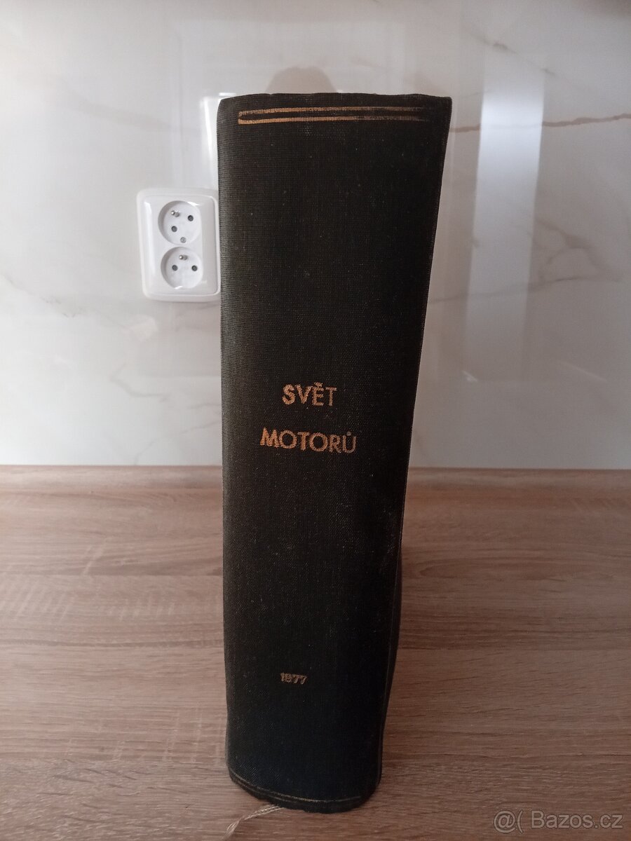 Kniha Svět motorů 1977