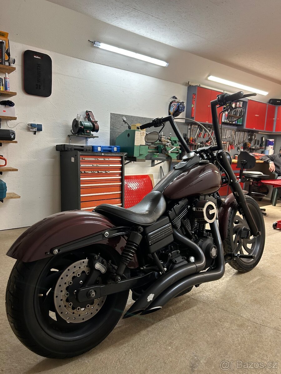 Harley davidson dyna street bob