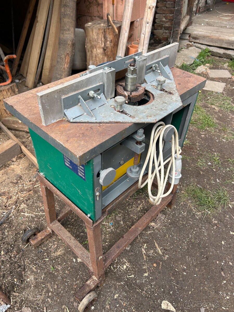 Drevoobrabeci stroje