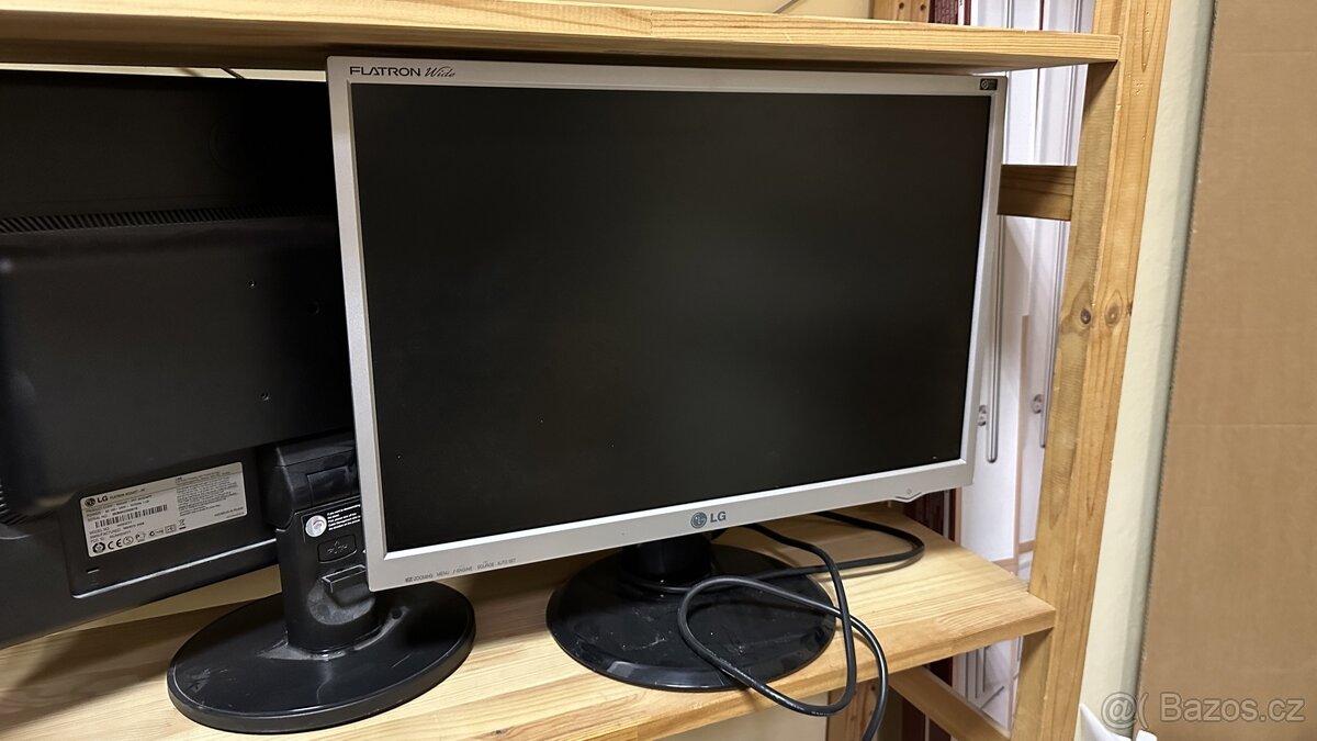 LG 226W 22” monitor fullHD, DVI