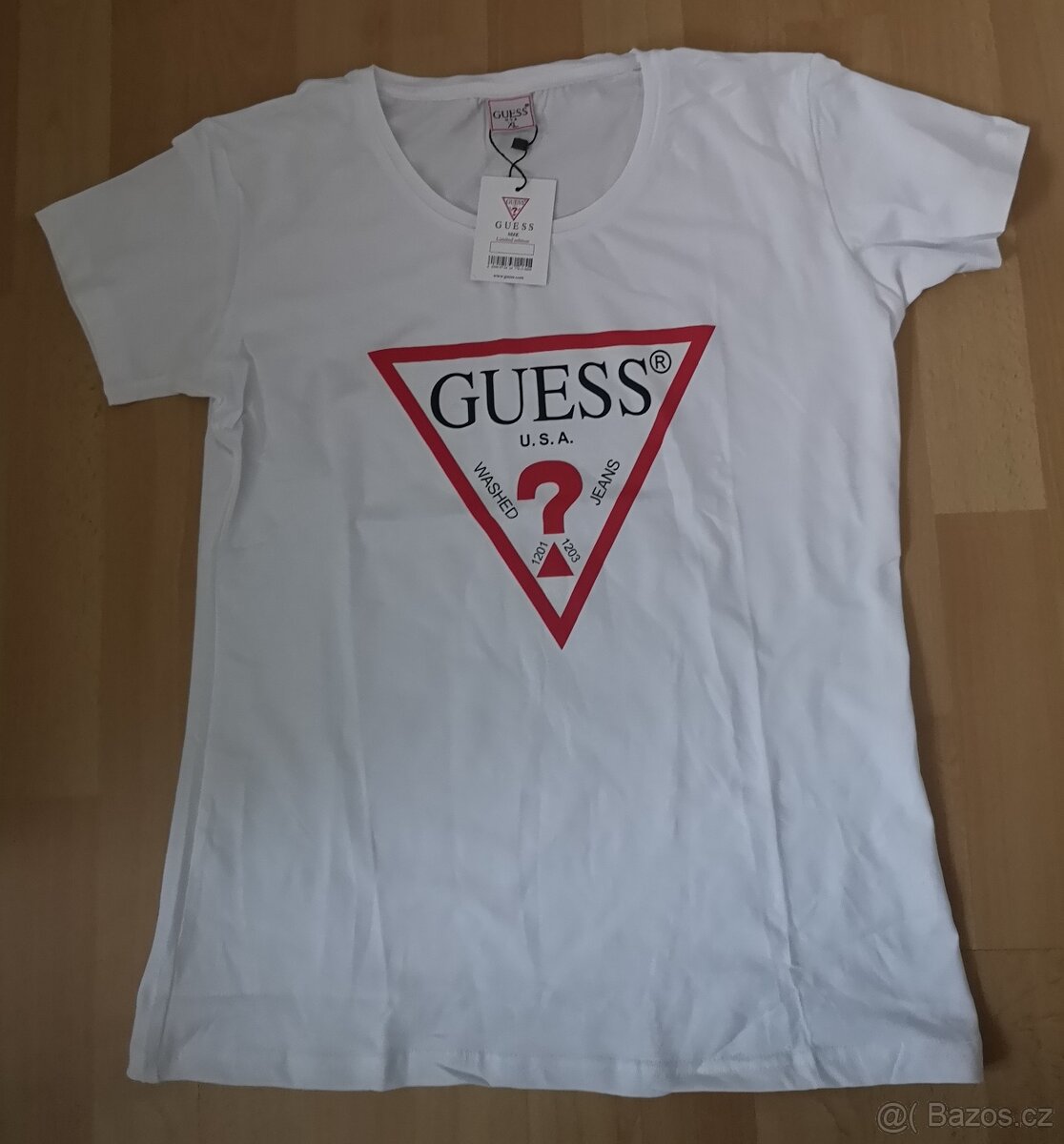 Dámske tričko Guess - biele