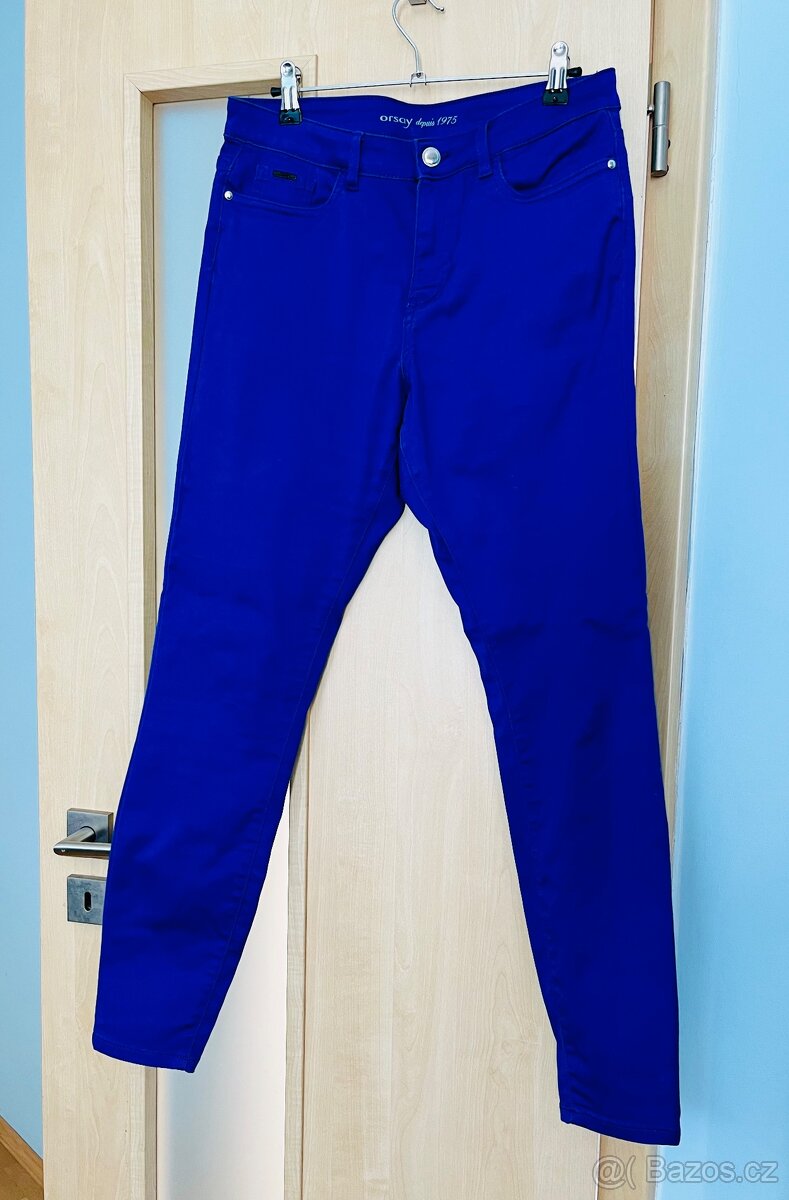 Dám. modré skinny fit kalhoty Orsay, vel. 38, sleva 499 Kč.
