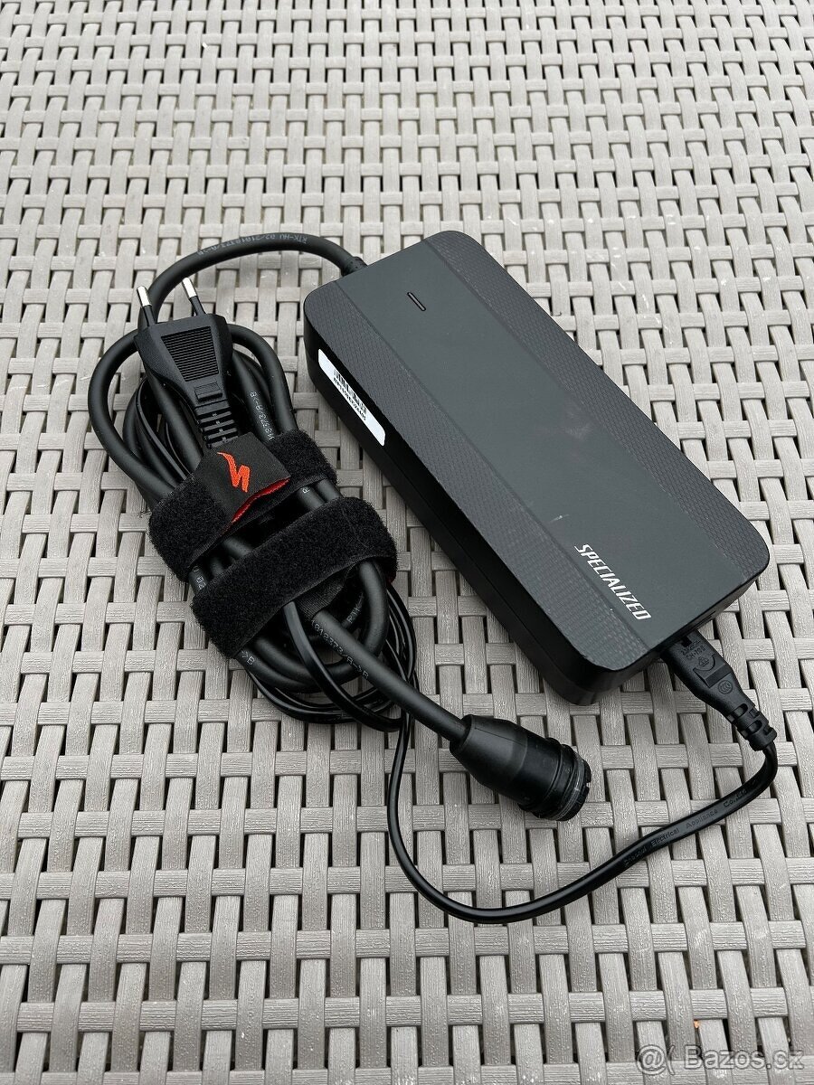 Specialized 4A nabíječka pro elektrokola