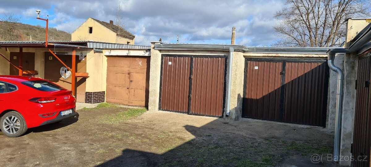 Prodám garáž 22m2 ve Starých Obrnicích