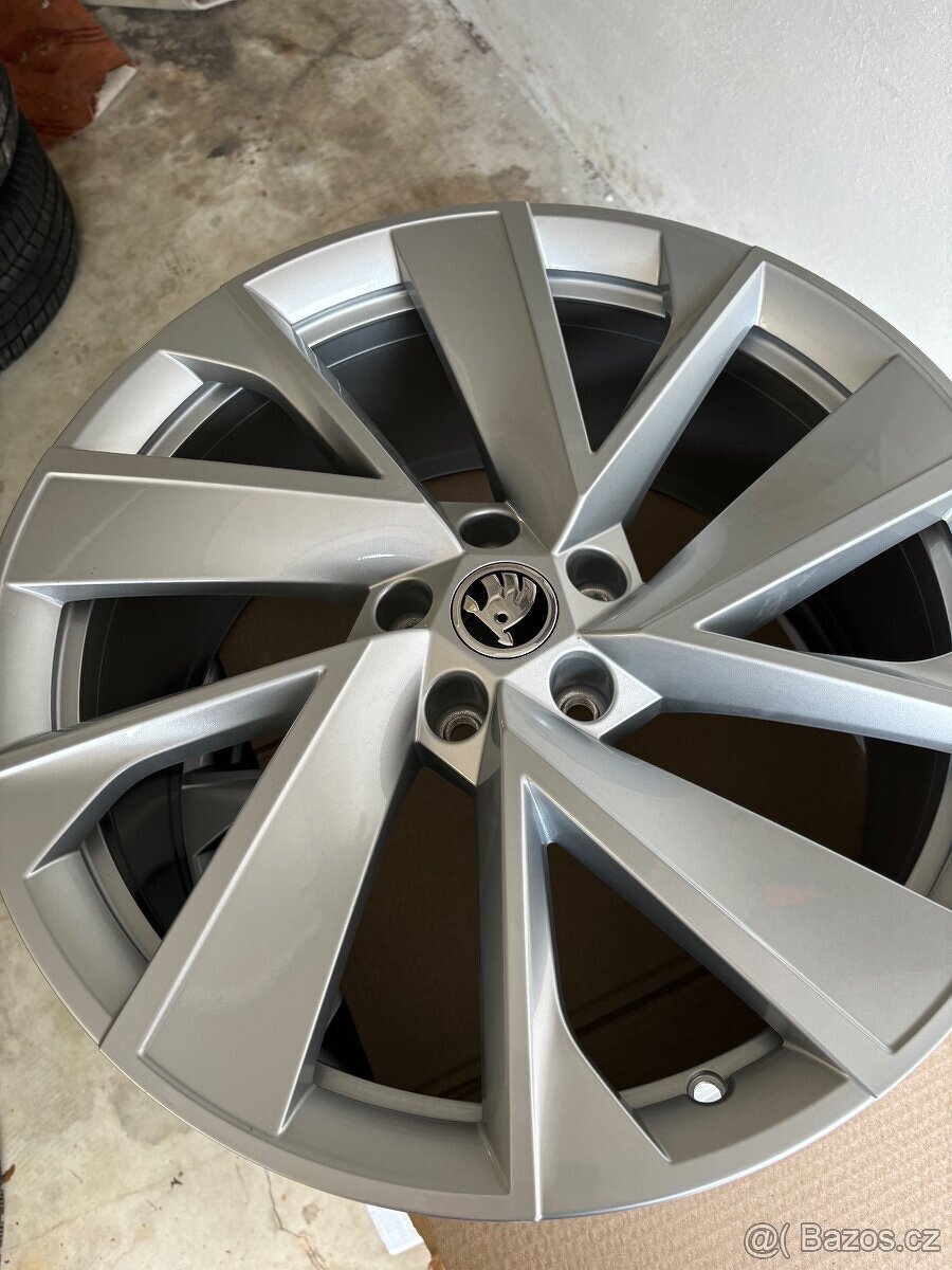 Nová/zánovní sada na Enyaq Kodiaq R20 8Jx20 a 9Jx20 ET42, 45