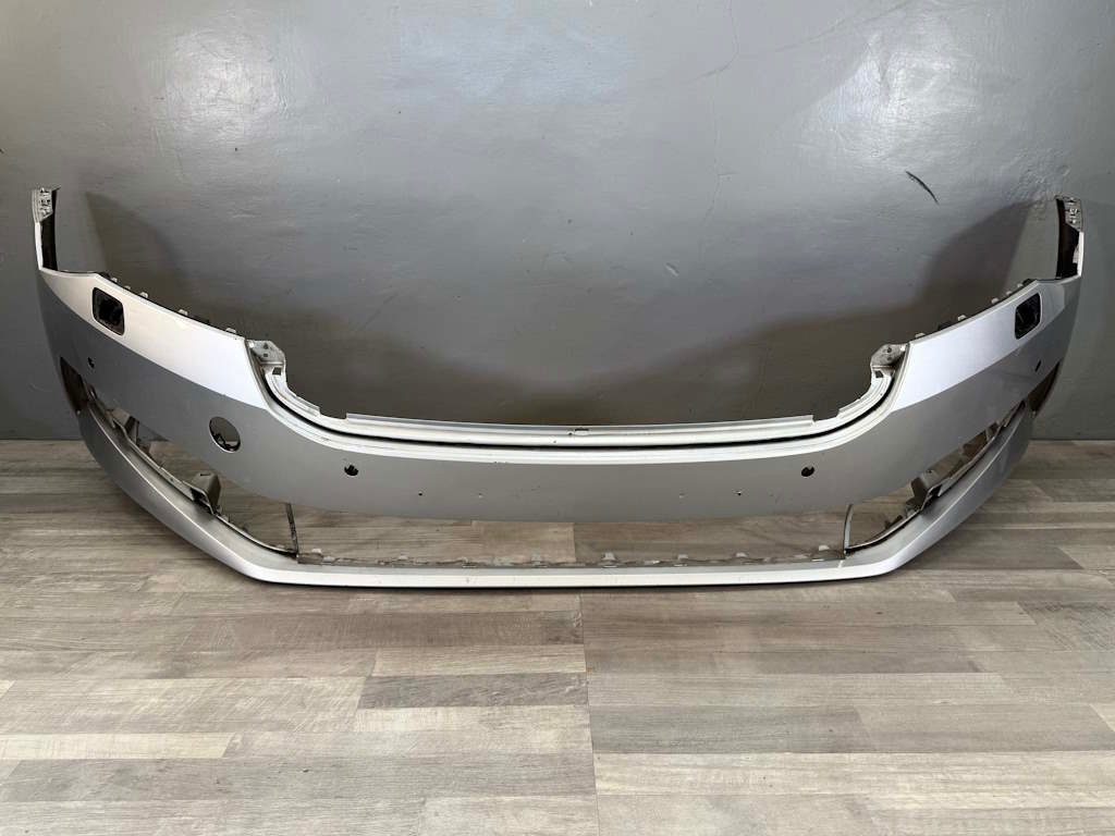 ŠKODA SUPERB 3 19-23 LIFT nárazník OST+4xPDC 3V0807221F
