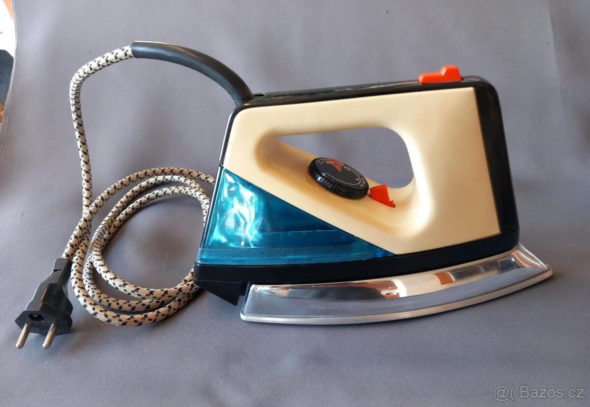 Retro napařovací žehlička ETA 0271 s krabicí a návodem