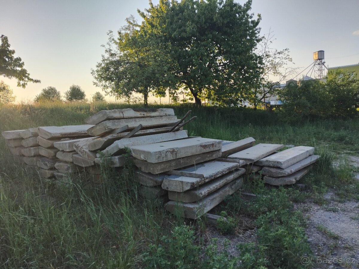 Panely betonové