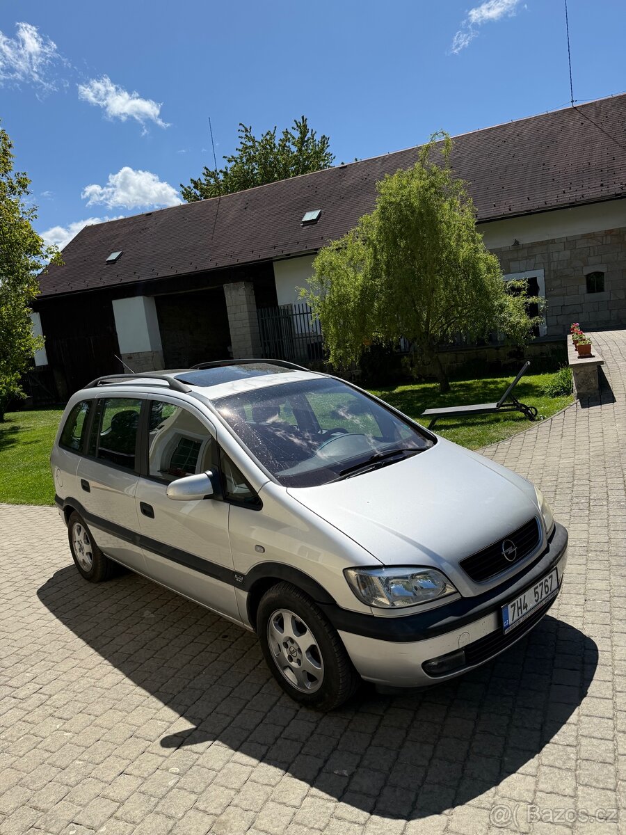 Prodám Opel Zafira A, 2.0tdi,74Kw, ma 7 míst, 2003rok.